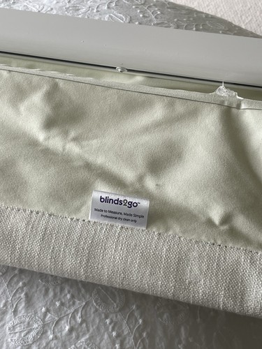 Beautiful off white roman - beautiful,